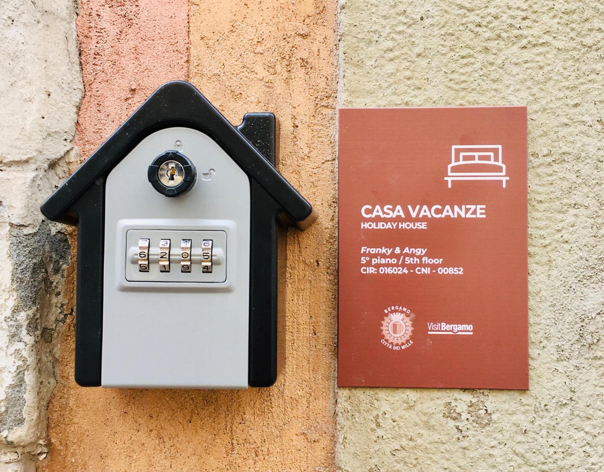 Franky & Angy Casa Vacanze ベルガモ エクステリア 写真